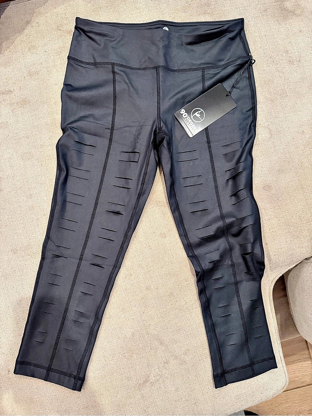 90 Degree by Reflex CWE67430 Distressed Black Leggings Size Medium NWT